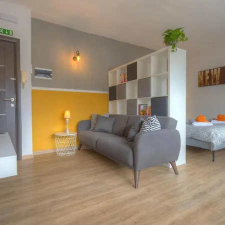 First Floor Seconds From Balluta Bay Ipap1-1 Apartment