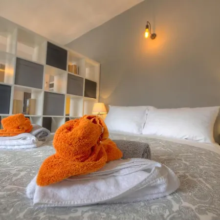 First Floor Seconds From Balluta Bay Ipap1-1 Apartment *