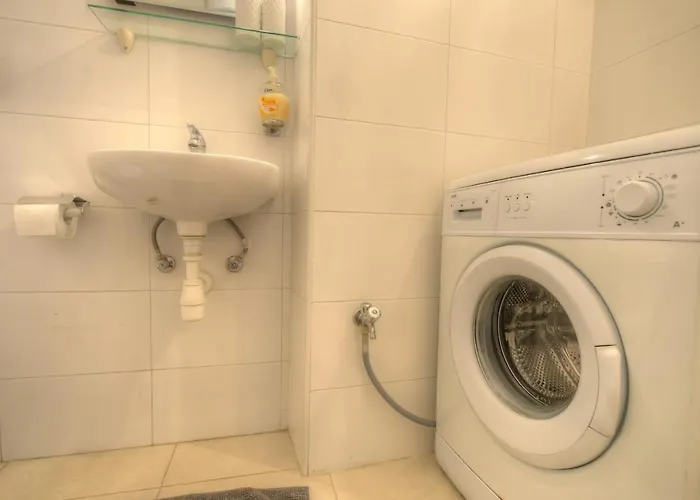 Apartamento First Floor Seconds From Balluta Bay Ipap1-1 Sliema