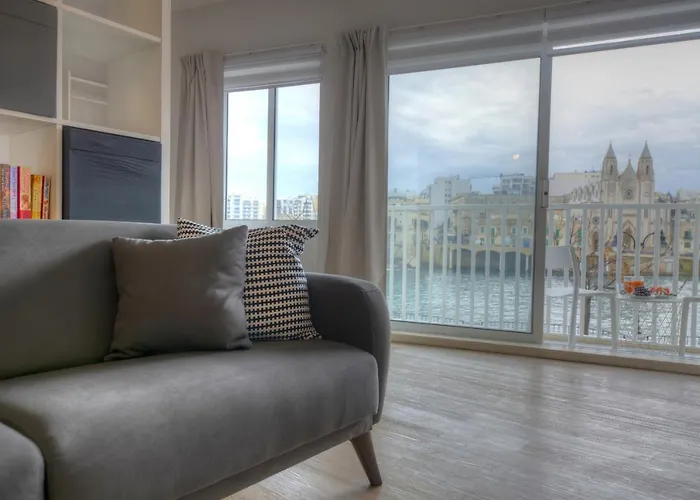 First Floor Seconds From Balluta Bay Ipap1-1 * Sliema