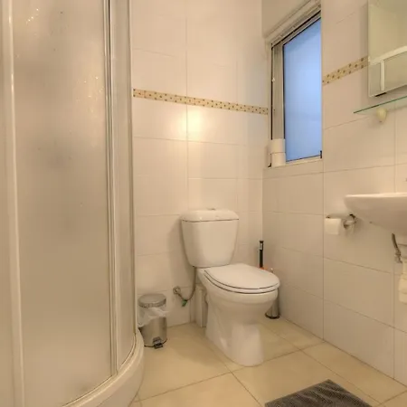 First Floor Seconds From Balluta Bay Ipap1-1 Apartment Sliema