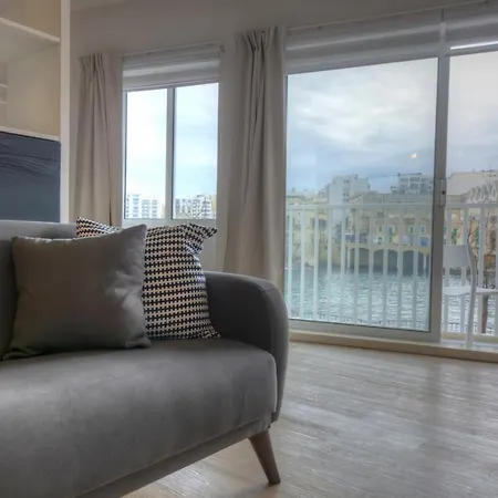 First Floor Seconds From Balluta Bay Ipap1-1 * Sliema