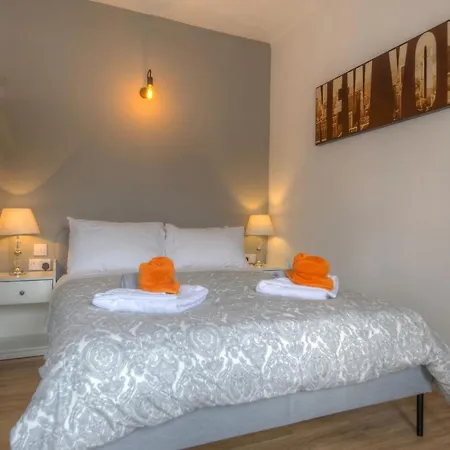 First Floor Seconds From Balluta Bay Ipap1-1 *