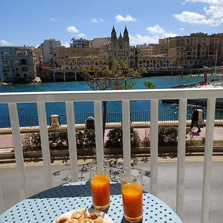 First Floor Seconds From Balluta Bay Ipap1-1 * Sliema