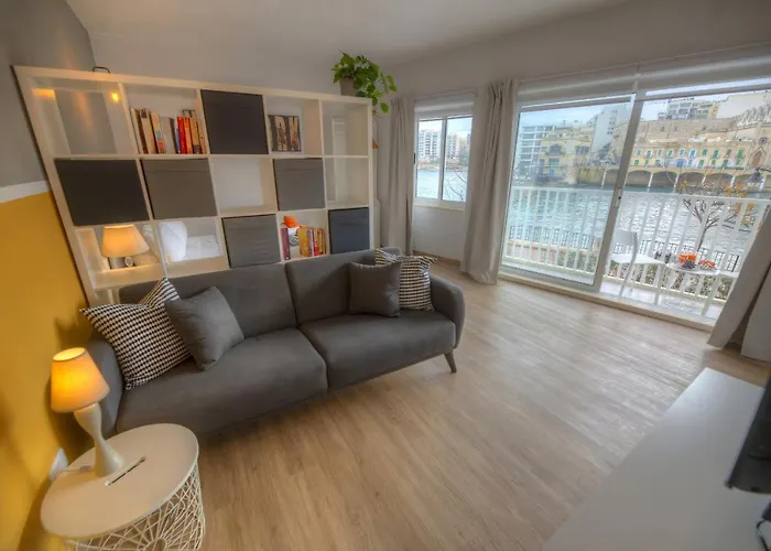 First Floor Seconds From Balluta Bay Ipap1-1 * 슬리에마